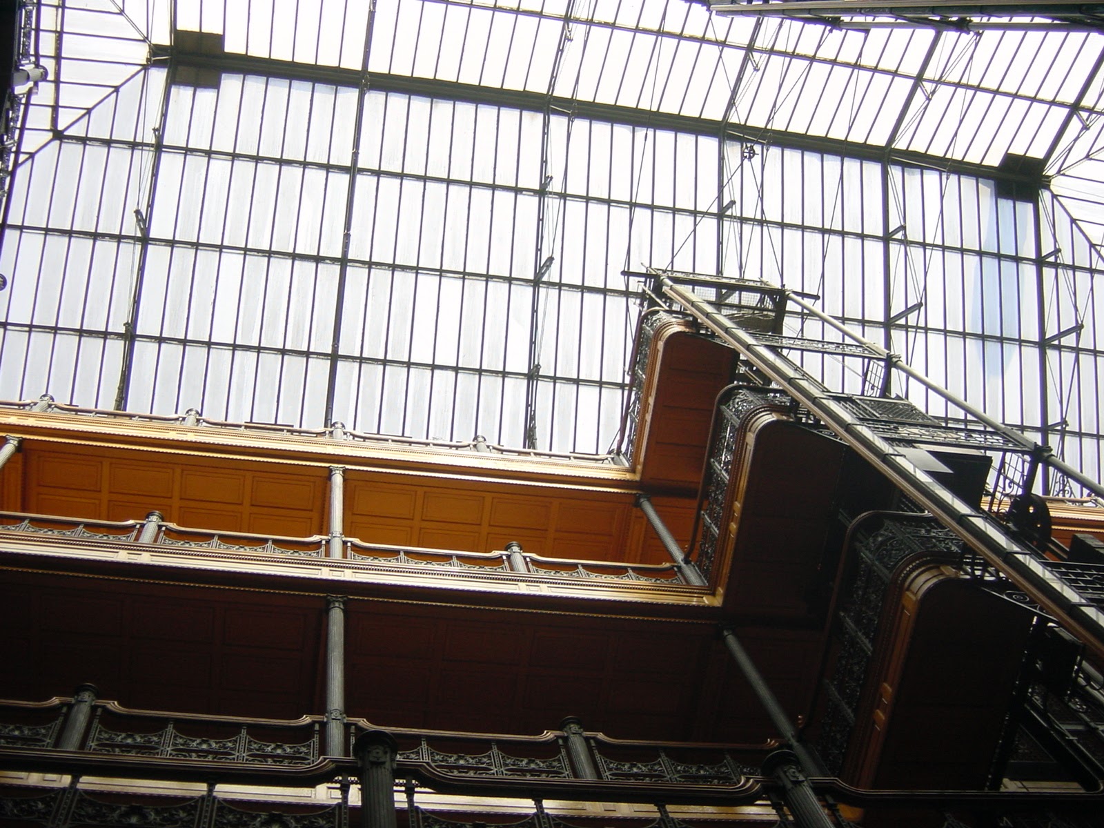 How do you call this building? Los Angeles, CA