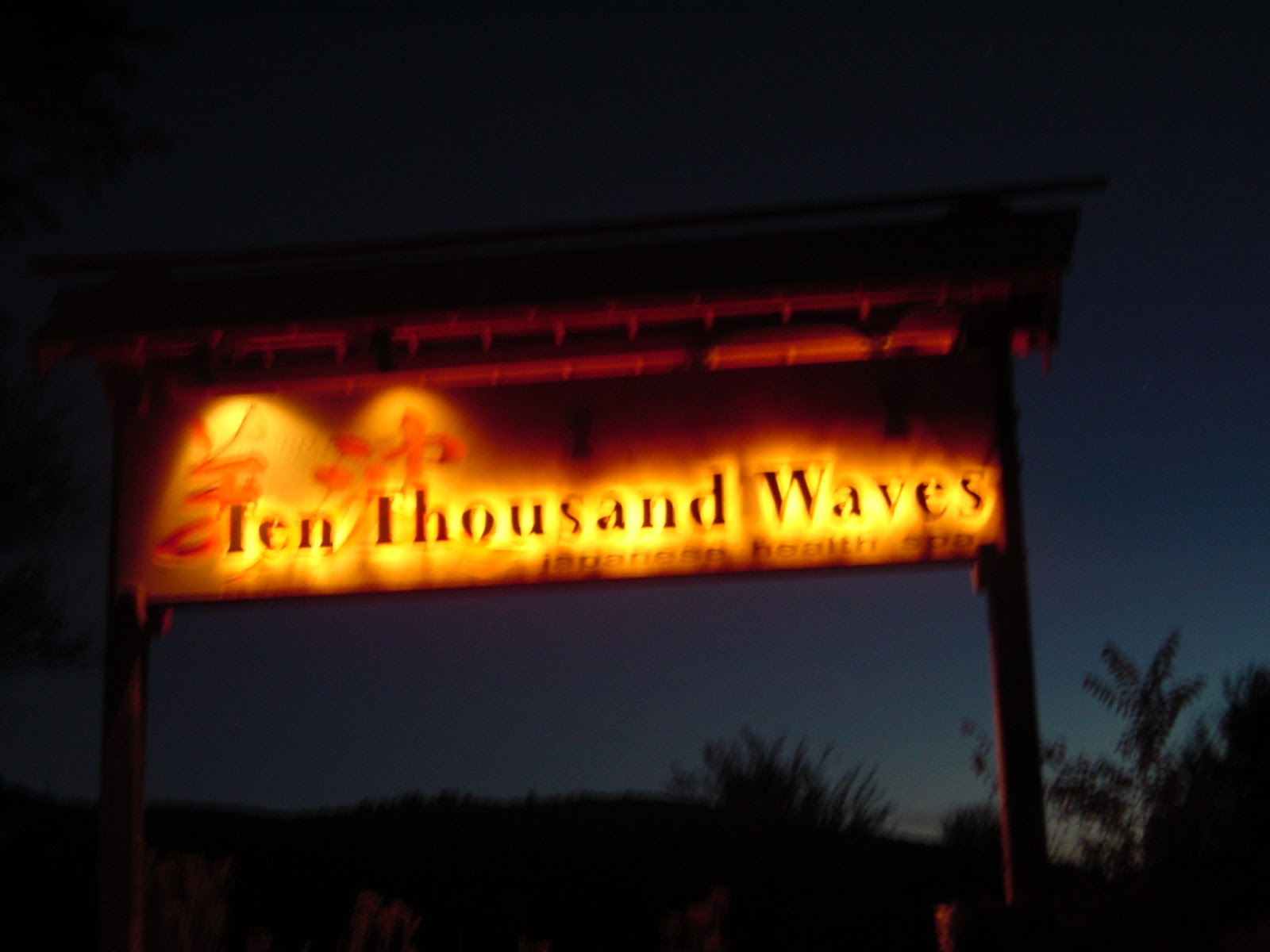 10 Thousand Waves @ Night